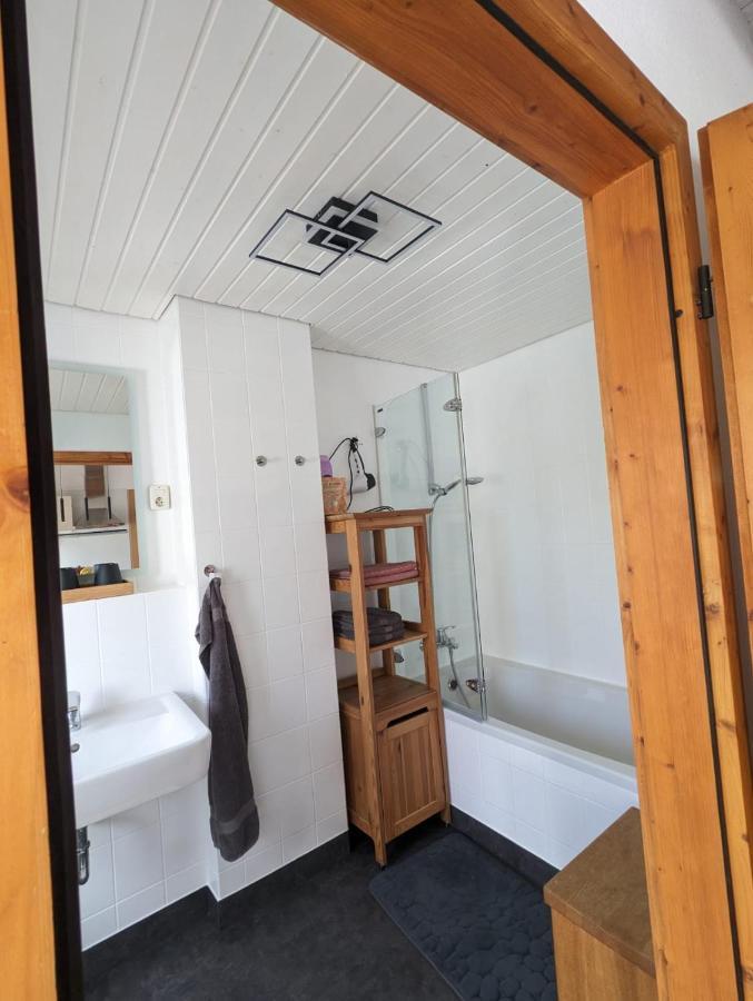 Helles Dachgeschoss-Appartement Krefeld Luaran gambar