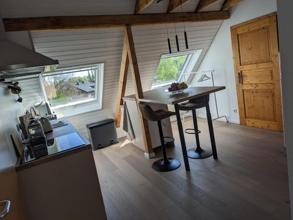 Helles Dachgeschoss-Appartement Krefeld Luaran gambar